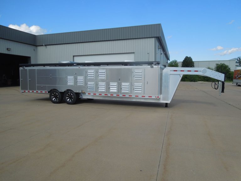 20 crate gooseneck with UTV pad