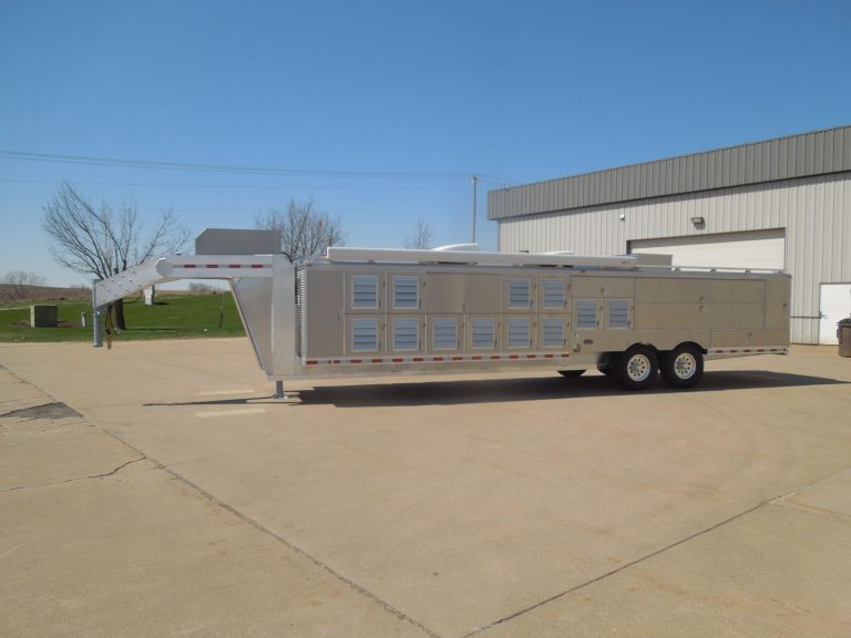 24 crate gooseneck with ATV pad and air conditioning