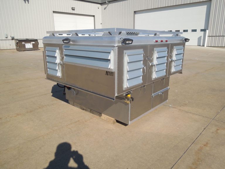 5 deluxe with double height storage drawers