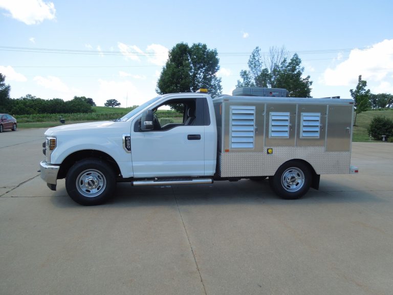 6 crate chassis 8' bed truck truck D