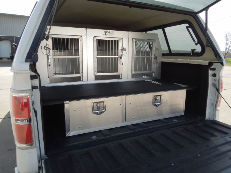 single aluminum crates with ventilation bars, angled sides and drawer set in truck